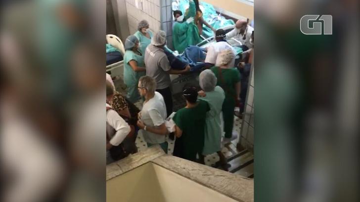 Imagens monstram pacientes sendo retirados do Hospital de Bonsucesso durante incêndio