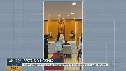 Paciente se casa em cerimônia na capela do Hospital São Lucas, em Porto Alegre