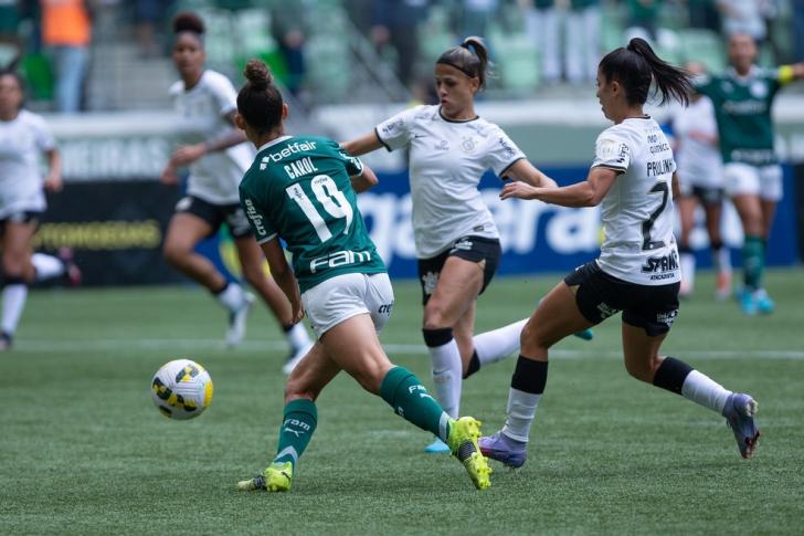 Duelo do duelo entre Palmeiras e Corinthians pela primeira fase do Brasileiro Feminino  — Foto: Rebeca Reis / Staff Images Woman / CBF